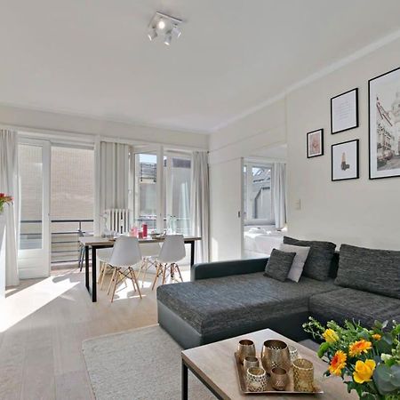 Huswell - Stylish Apartment At The Zeedijk Of Knokke Kültér fotó