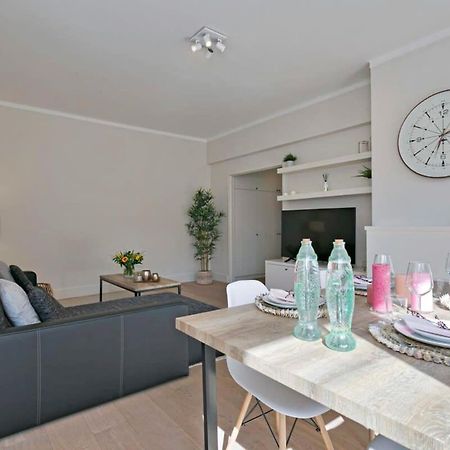 Huswell - Stylish Apartment At The Zeedijk Of Knokke Kültér fotó