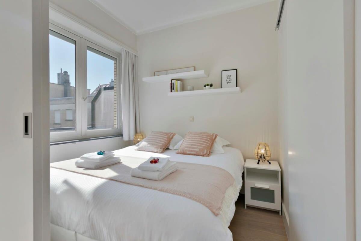 Huswell - Stylish Apartment At The Zeedijk Of Knokke Kültér fotó