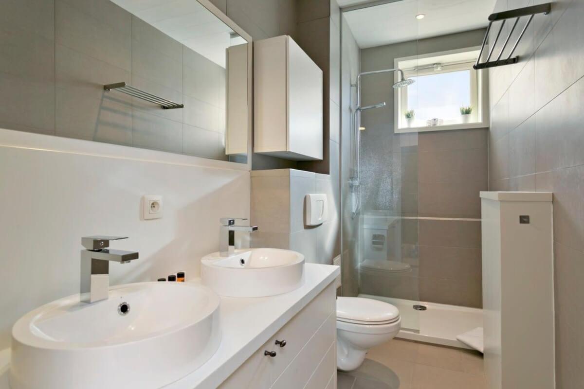 Huswell - Stylish Apartment At The Zeedijk Of Knokke Kültér fotó