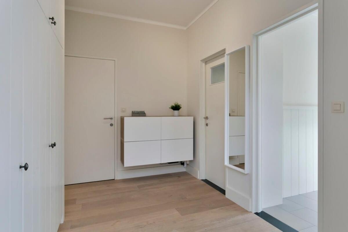 Huswell - Stylish Apartment At The Zeedijk Of Knokke Kültér fotó